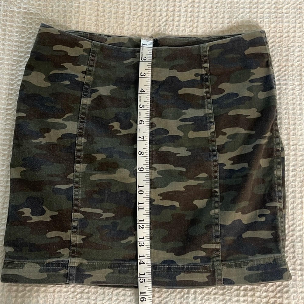 Free People Camo Skirt Size 4 - Picture 5 of 7